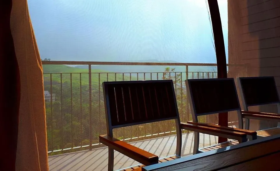 Wind Chimes By Astral Inn Vagamon 0*,  Indien